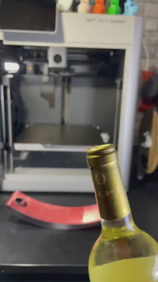 Metallic Red-Black Balancing Wine Bottle Holder – PLA Silk Floating Arc Stand – Shiny Modern Gift for Wine Lovers