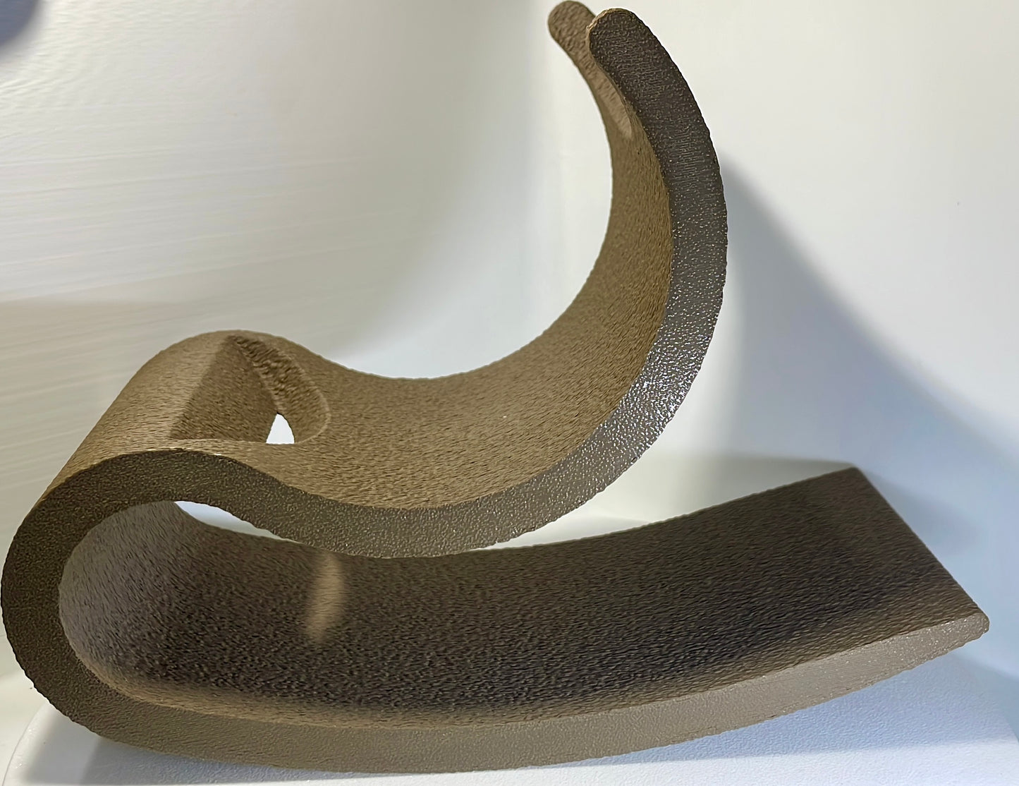 Rustic Brown Balancing Wine Bottle Holder – Fuzzy Wood-Texture S-Curve Stand – 3D Printed Floating Minimalist Wine Rack Gift